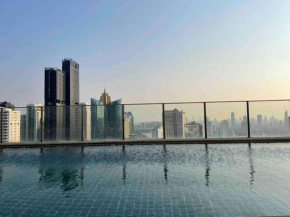 High-end condo with 5 mins to Terminal21 BTS MRT with Kitchen